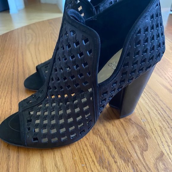 Vince Camuto Korlettan Booties - Picture 5 of 15